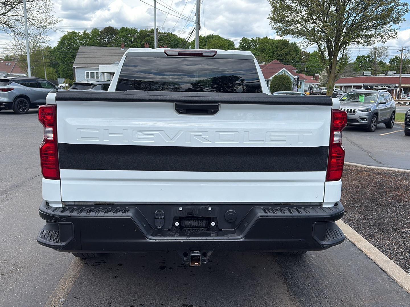 View vehicle photo 6