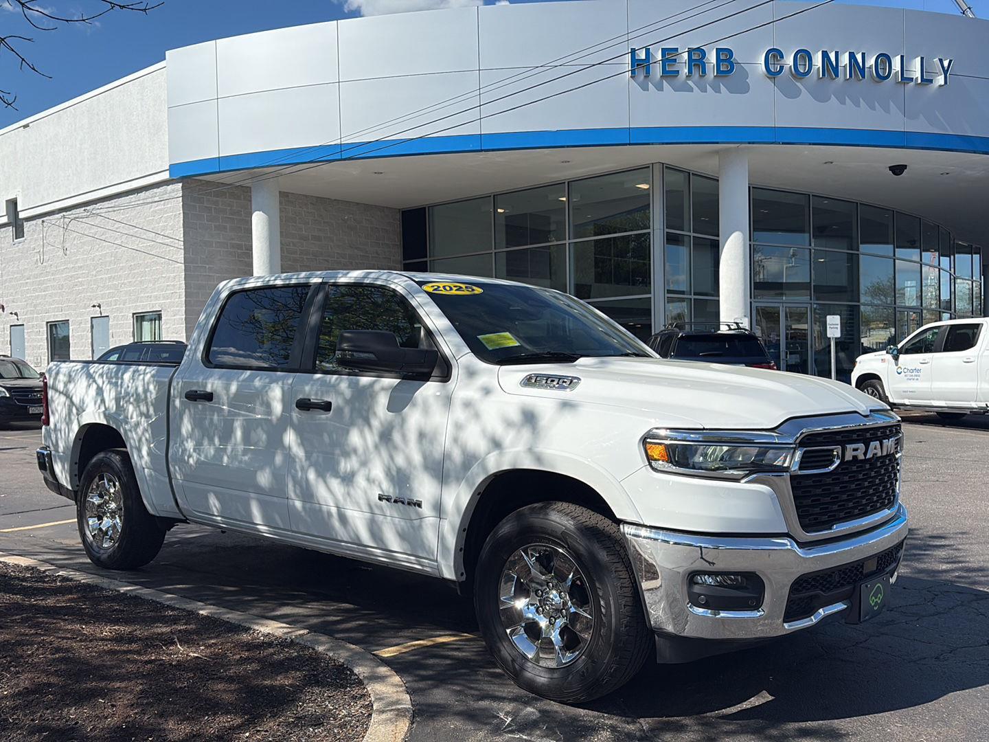 Bright White Clearcoat 2025 RAM 1500 Big Horn Crew Cab 4WD Pickup Truck Four-Wheel Drive 8-Speed Automatic
