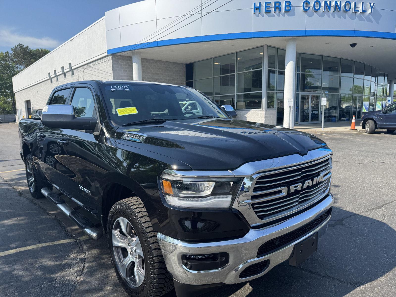 Diamond Black Crystal Pearlcoat 2023 RAM 1500 Pickup Truck Four-Wheel Drive 8-Speed Automatic