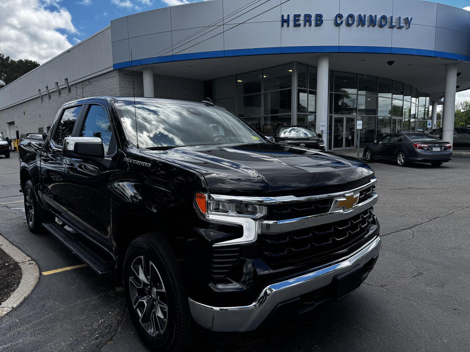 Black 2024 Chevrolet Silverado 1500 Pickup Truck Four-Wheel Drive 8-Speed Automatic