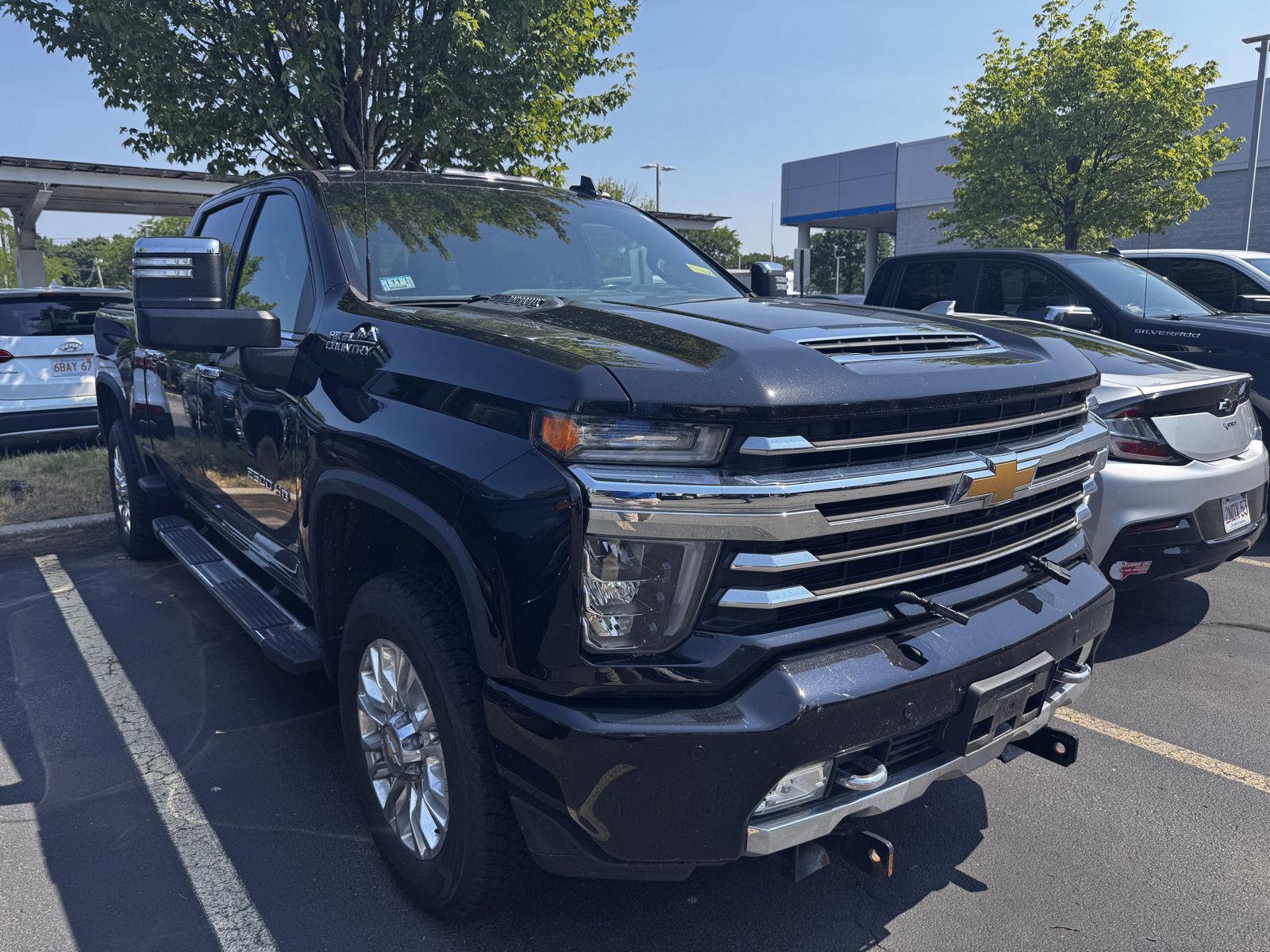 Mosaic Black Metallic 2022 Chevrolet Silverado 2500HD Pickup Truck Four-Wheel Drive Automatic