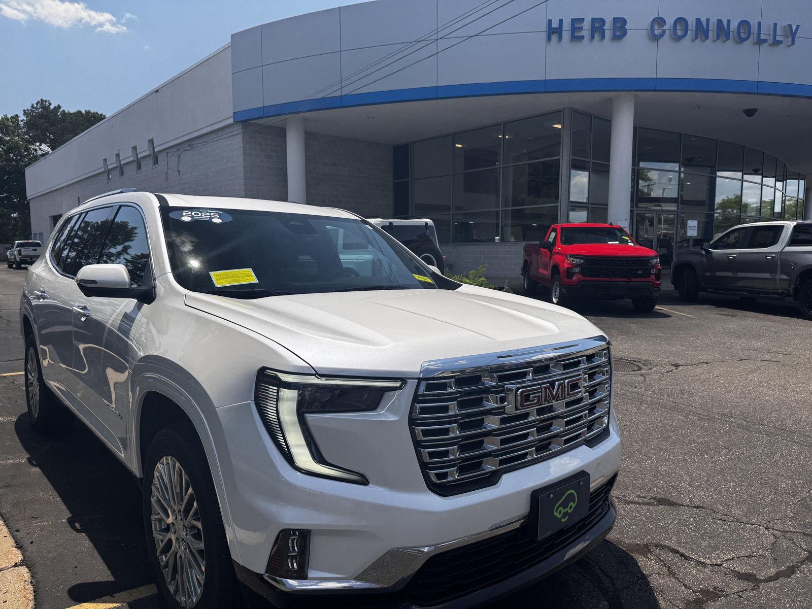 White Frost Tricoat 2025 GMC Acadia SUV / Crossover Four-Wheel Drive 8-Speed Automatic