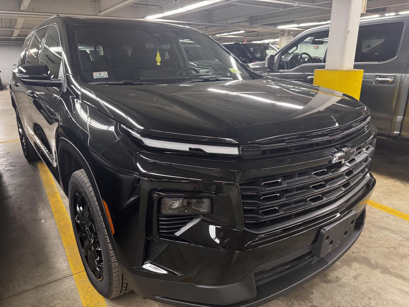 Mosaic Black Metallic 2026 Chevrolet Traverse SUV / Crossover Front-Wheel Drive 8-Speed Automatic