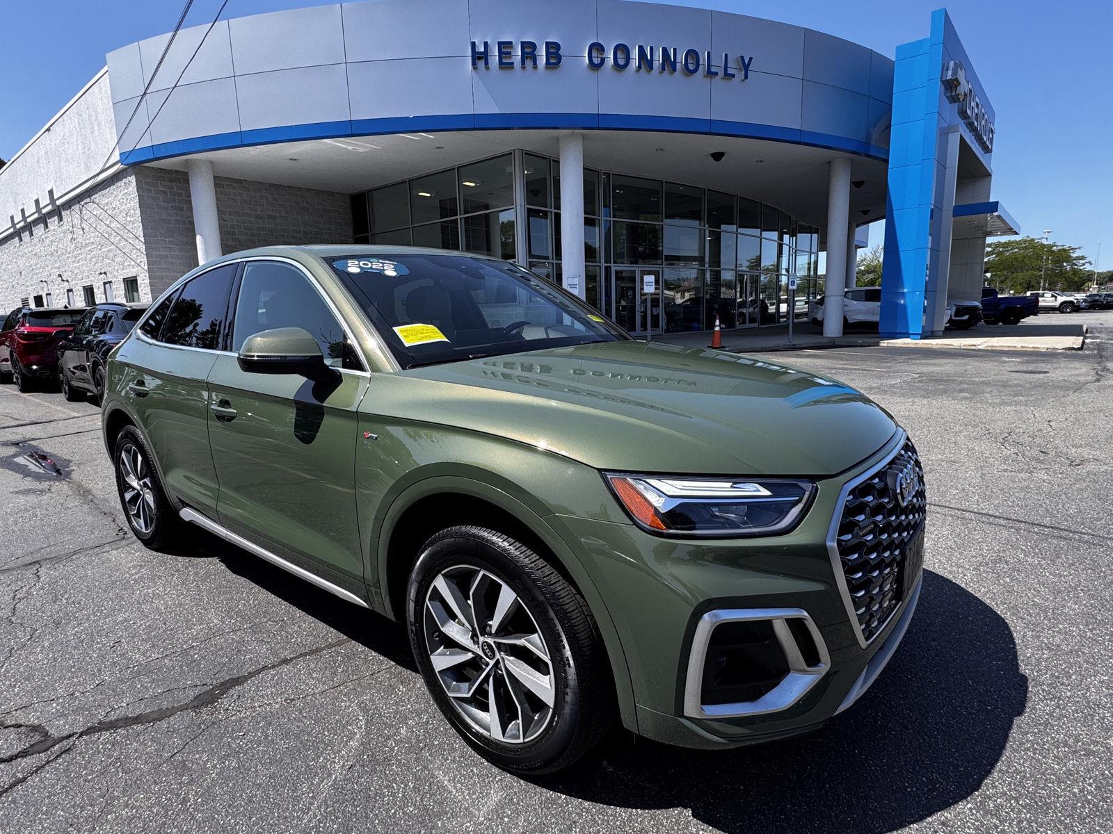 District Green Metallic 2022 Audi Q5 Sportback Sedan All-Wheel Drive Automatic
