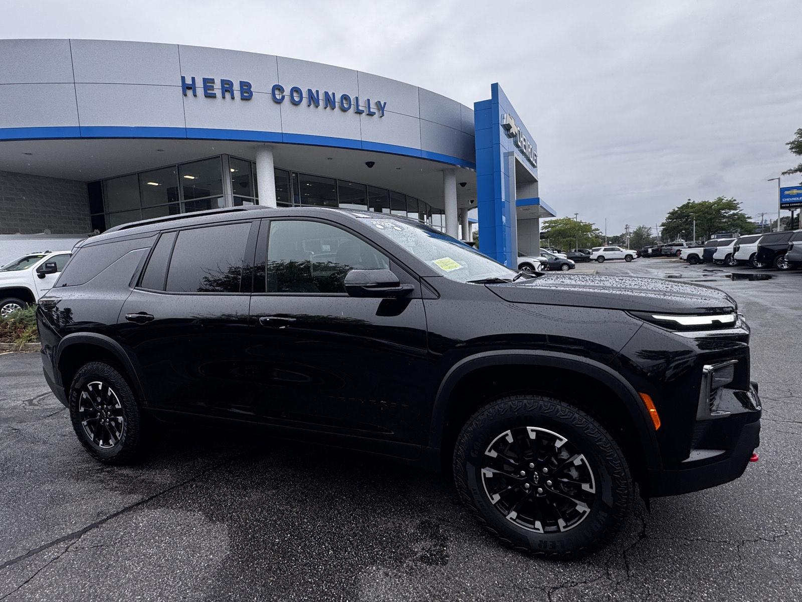 Black 2025 Chevrolet Traverse SUV / Crossover Four-Wheel Drive