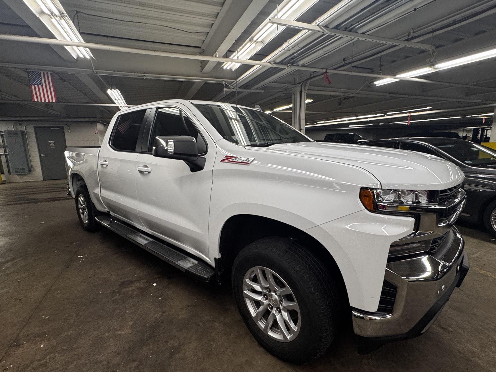  2022 Chevrolet Silverado 1500 LT Crew Cab 4WD   