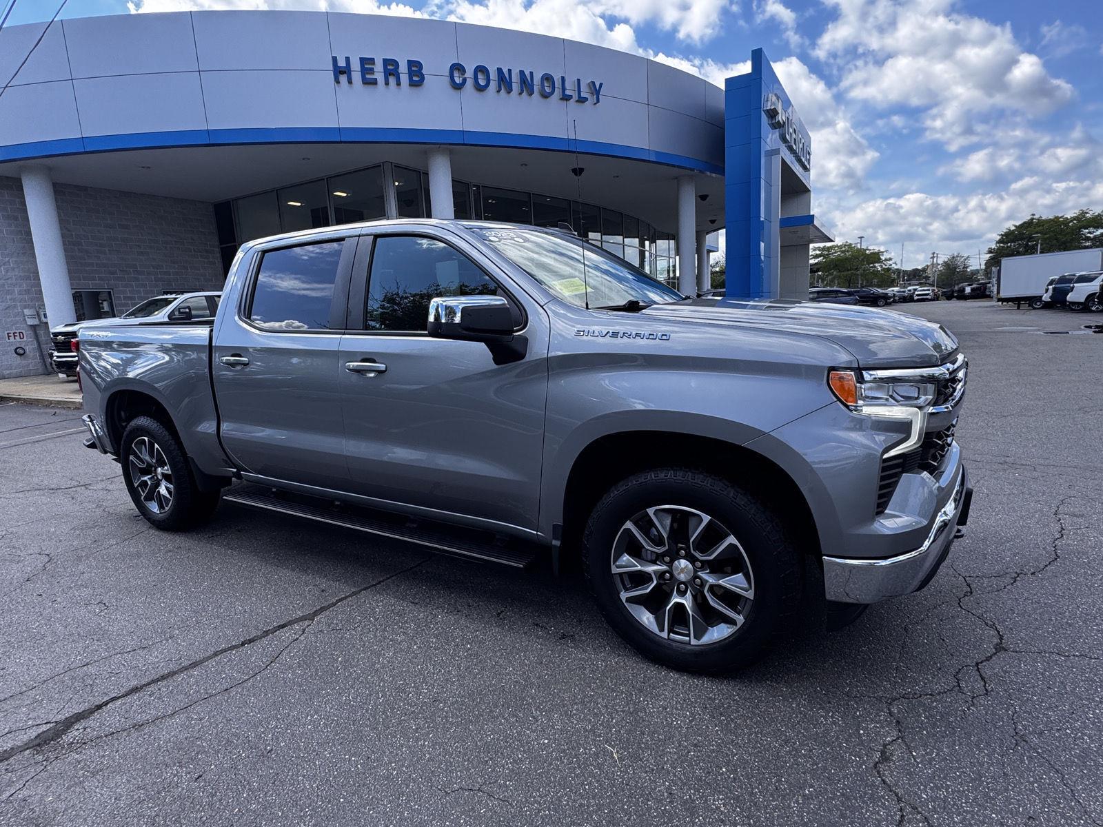 Sterling Gray Metallic 2023 Chevrolet Silverado 1500 Pickup Truck Four-Wheel Drive 8-Speed Automatic