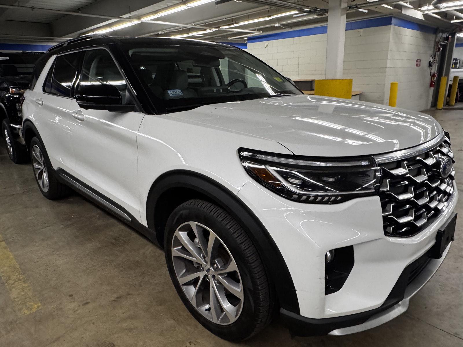 Star White Metallic Tri-Coat 2025 Ford Explorer SUV / Crossover All-Wheel Drive Automatic