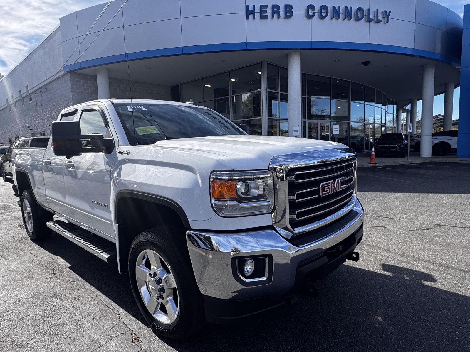Summit White 2019 GMC Sierra 2500HD Pickup Truck Four-Wheel Drive 6-Speed Automatic