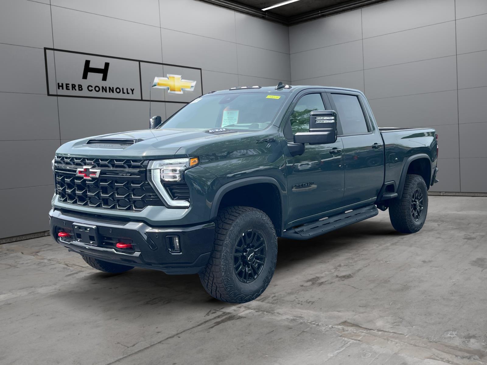 Cypress Gray 2026 Chevrolet Silverado 2500HD ZR2 Crew Cab 4WD Pickup Truck Four-Wheel Drive Automatic