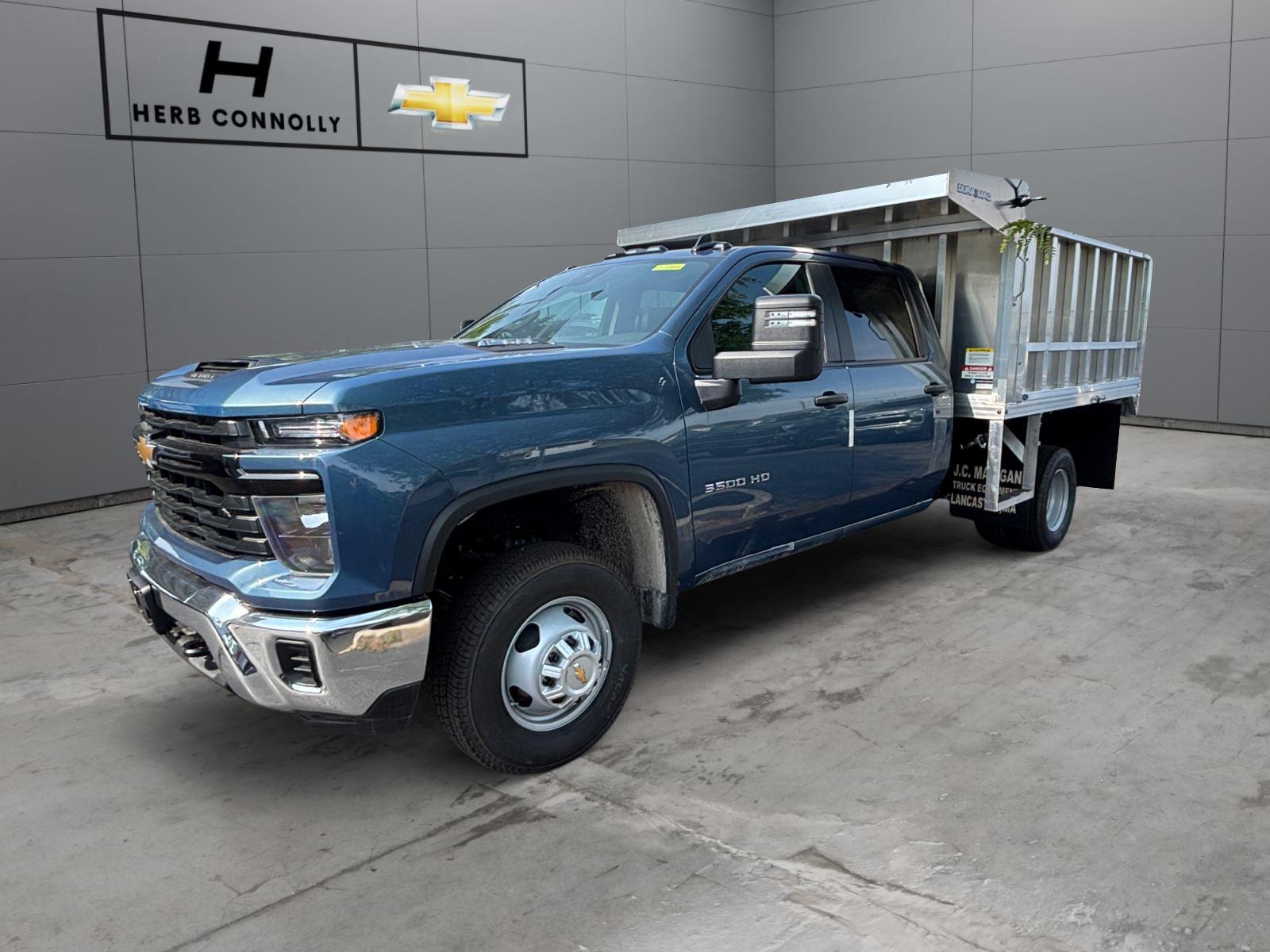 Lakeshore Blue Metallic 2026 Chevrolet Silverado 3500HD Chassis Pickup Truck Four-Wheel Drive Automatic