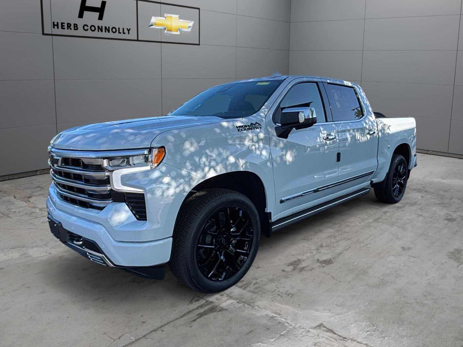 Polar White Tricoat 2026 Chevrolet Silverado 1500 Pickup Truck Four-Wheel Drive Automatic