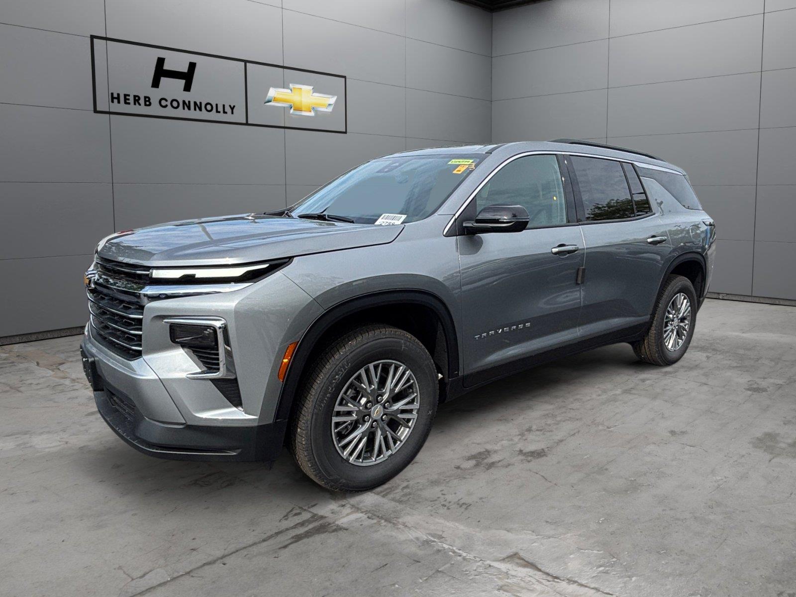Sterling Gray Metallic 2027 Chevrolet Traverse SUV / Crossover Four-Wheel Drive 8-Speed Automatic