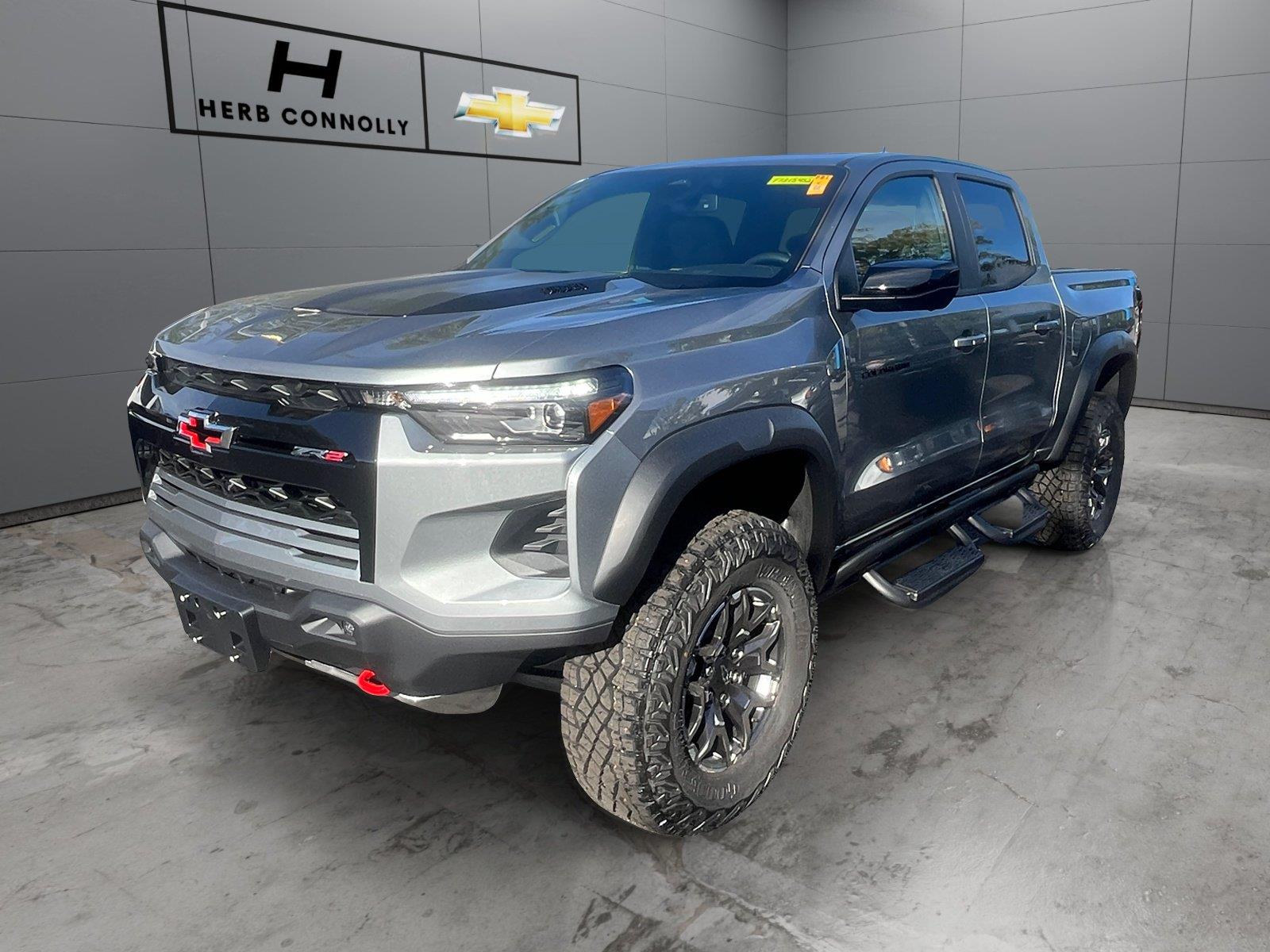 Sterling Gray Metallic 2026 Chevrolet Colorado Pickup Truck Four-Wheel Drive 8-Speed Automatic