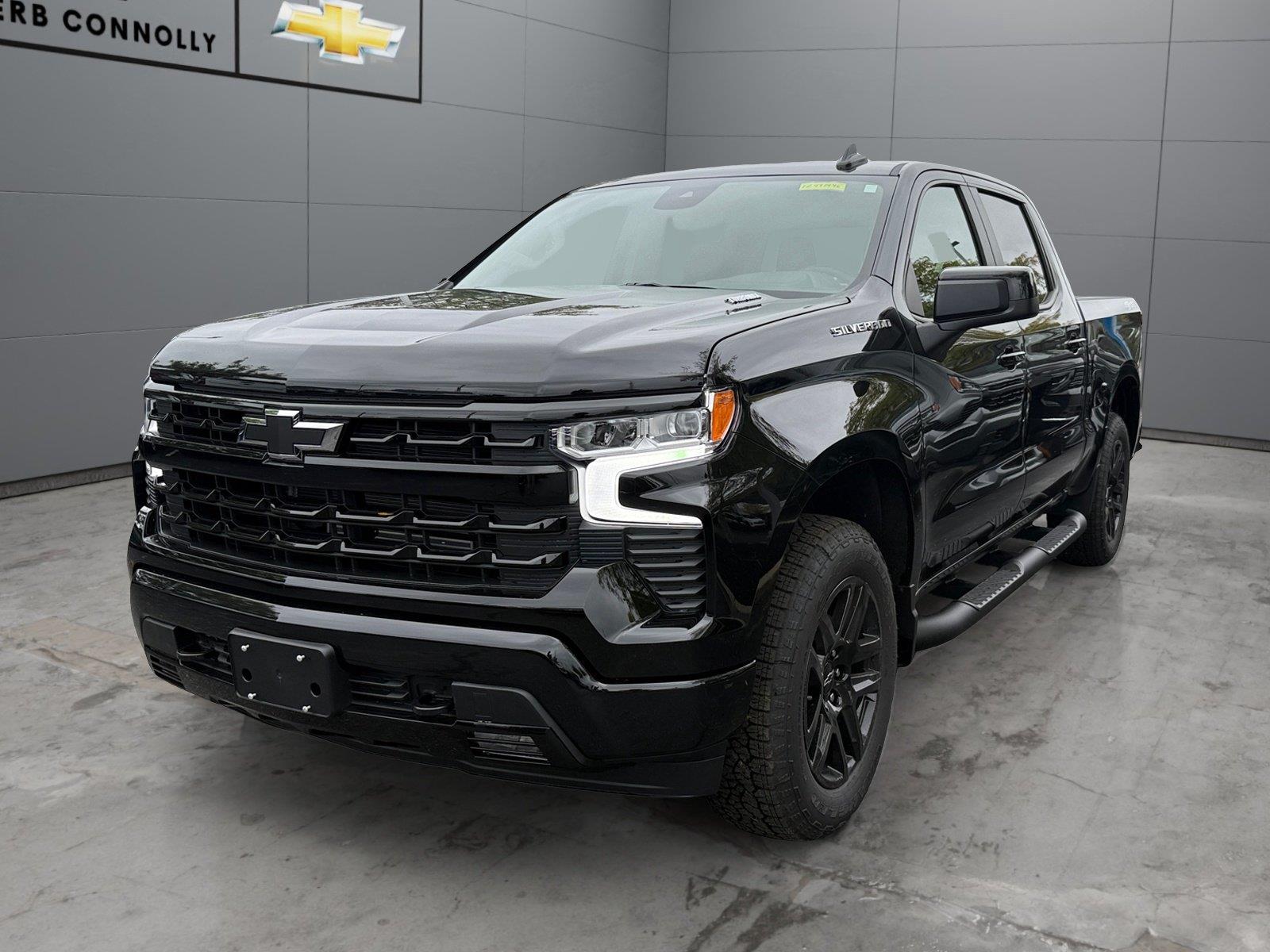 Black 2026 Chevrolet Silverado 1500 Pickup Truck Four-Wheel Drive 8-Speed Automatic
