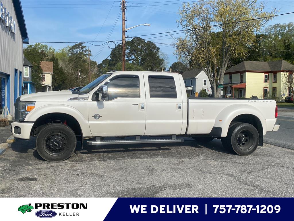 White Platinum Metallic Tri-Coat 2016 Ford F-350 Super Duty Platinum Crew Cab LB DRW 4WD Pickup Truck Four-Wheel Drive 6-Speed Automatic