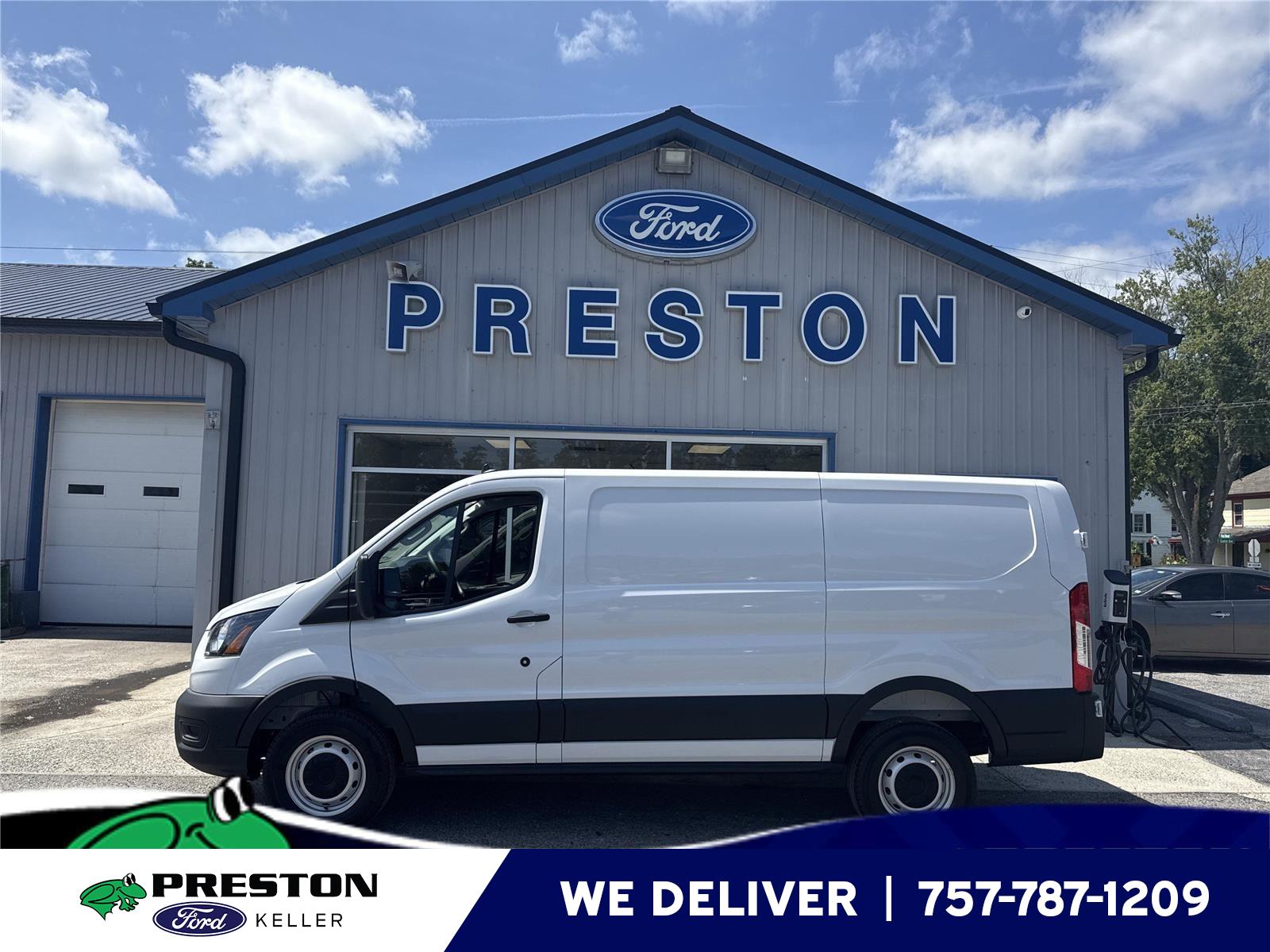 Oxford White 2025 Ford Transit Cargo 250 Low Roof RWD Van Rear-Wheel Drive Automatic