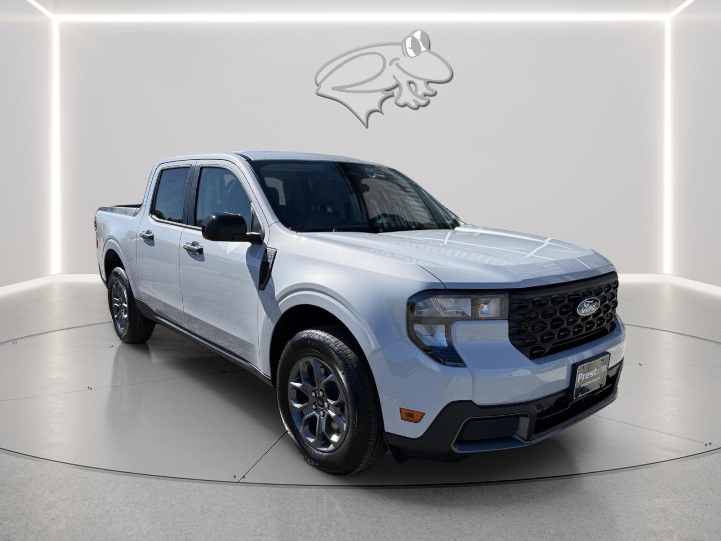 View vehicle photo 4