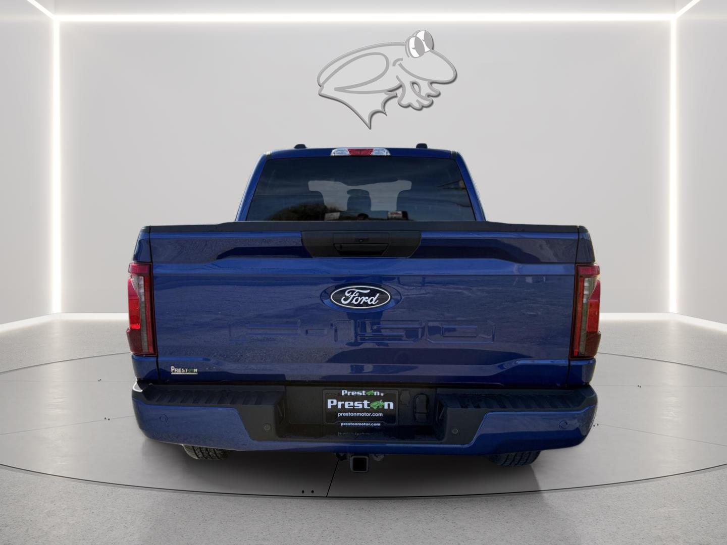 View vehicle photo 4