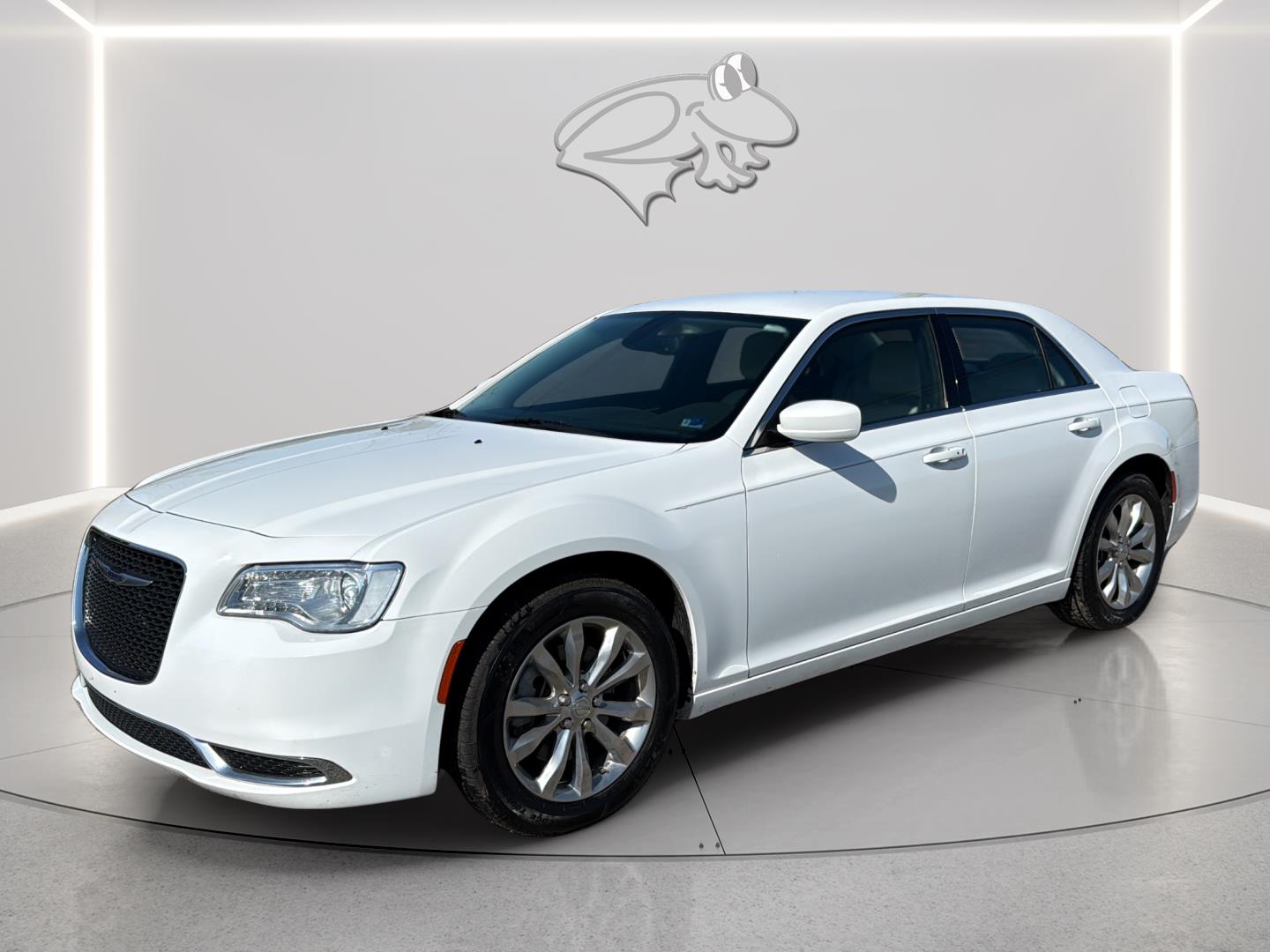 Bright White Clearcoat 2022 Chrysler 300 Touring AWD Sedan All-Wheel Drive 8-Speed Automatic