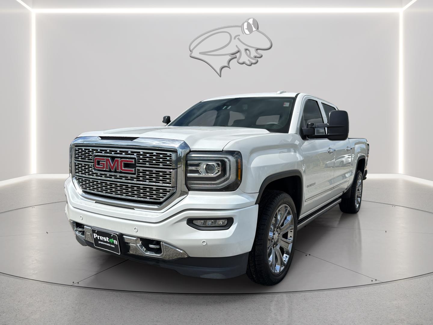 White Frost Tricoat 2017 GMC Sierra 1500 Denali Crew Cab 4WD Pickup Truck Four-Wheel Drive 8-Speed Automatic