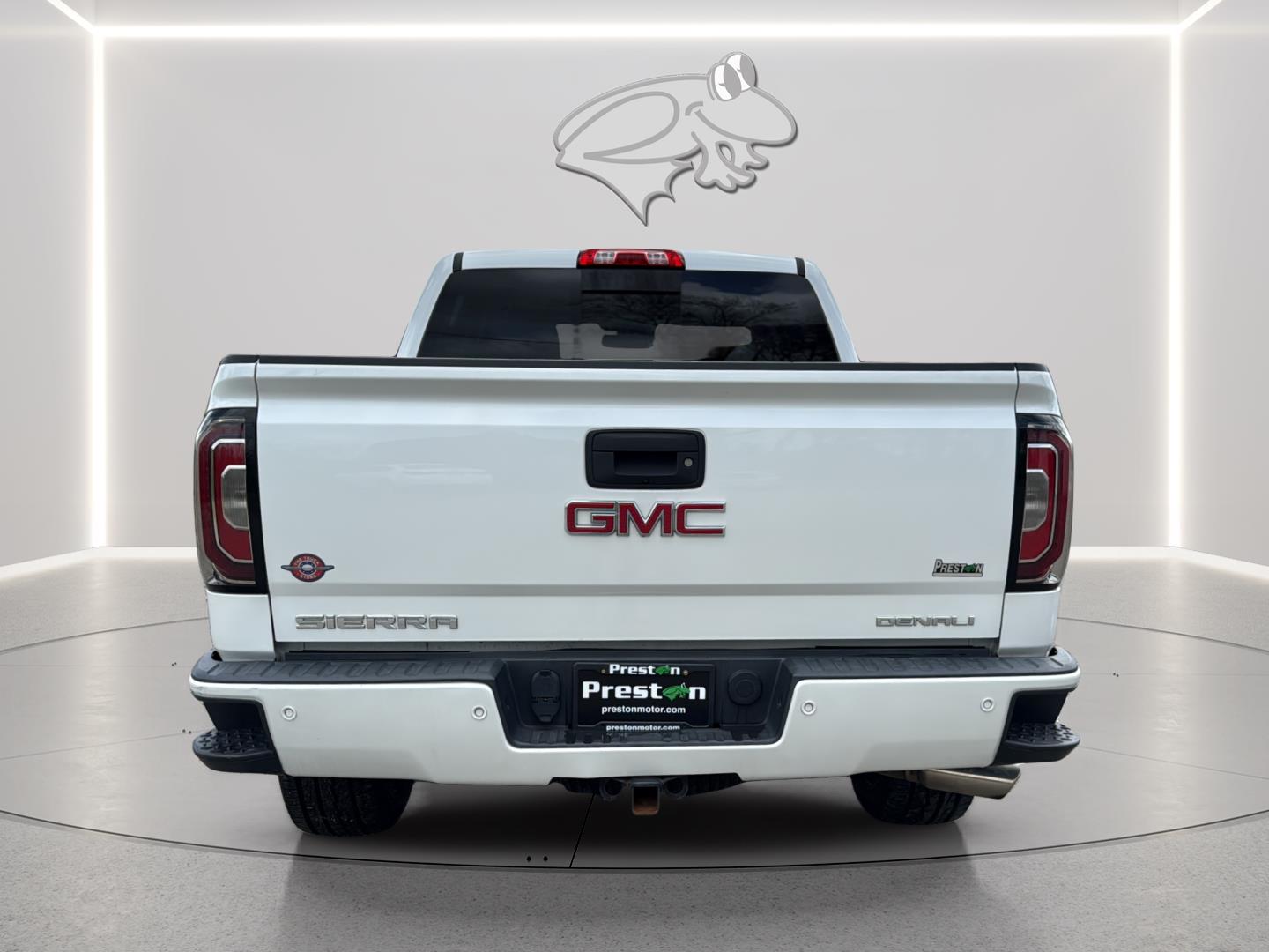 View vehicle photo 5