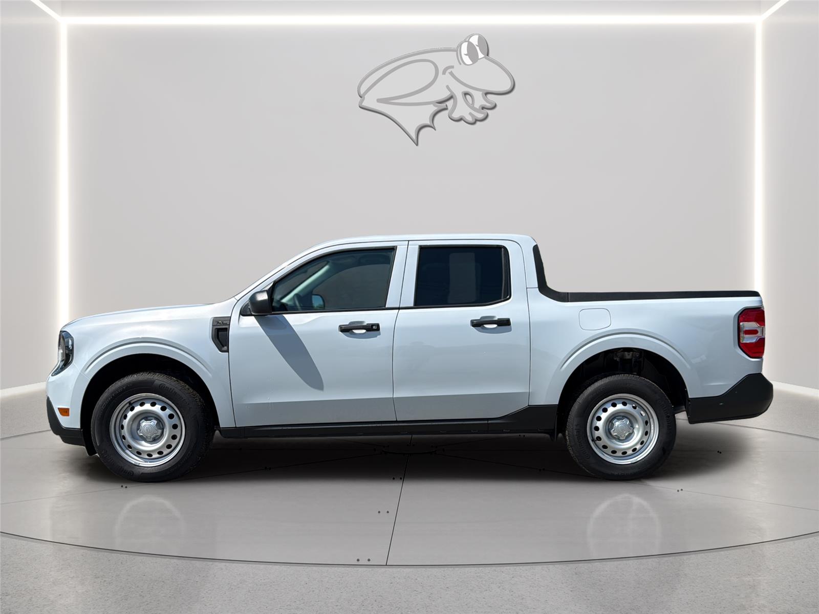 View vehicle photo 2