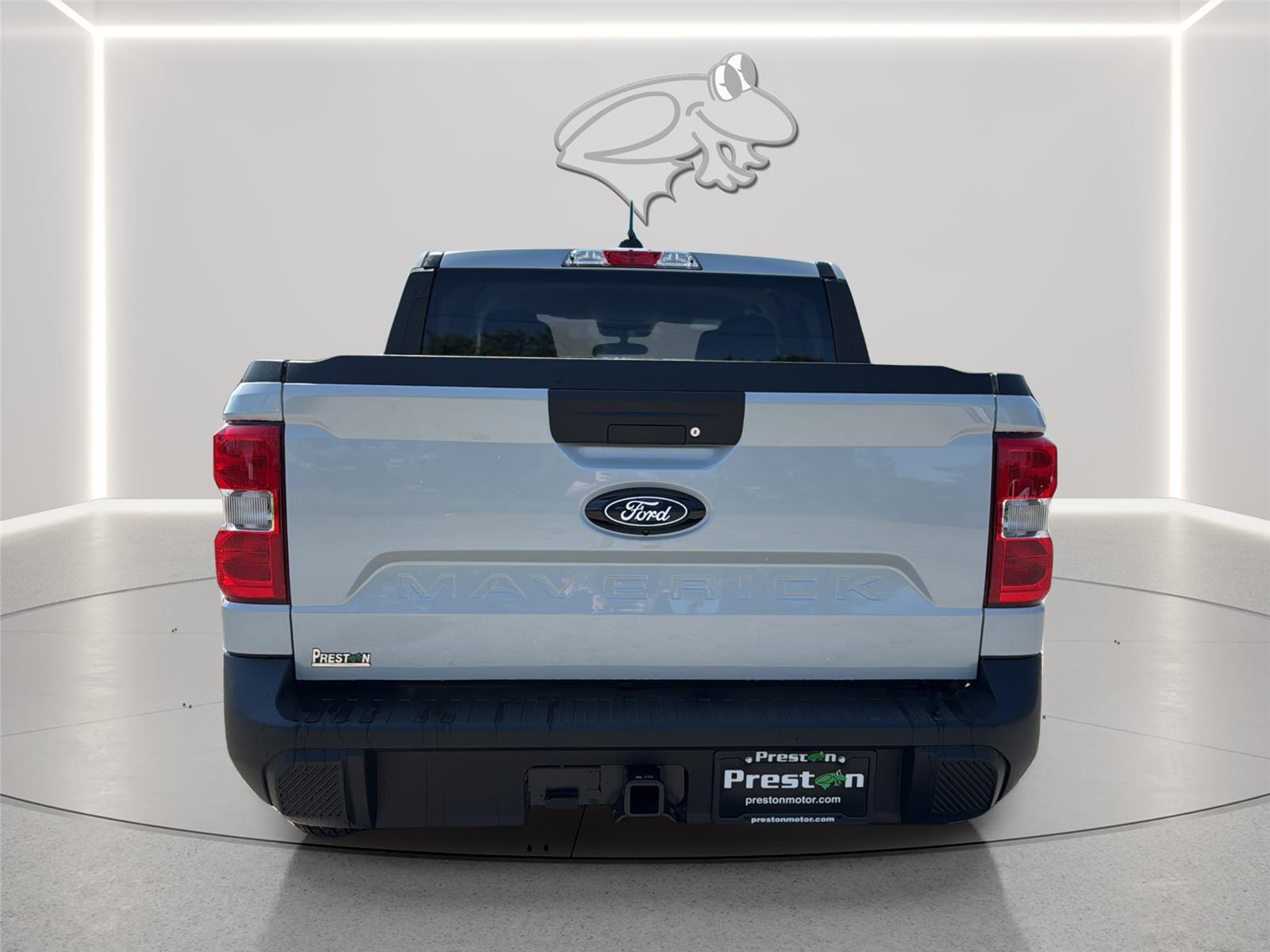 View vehicle photo 4