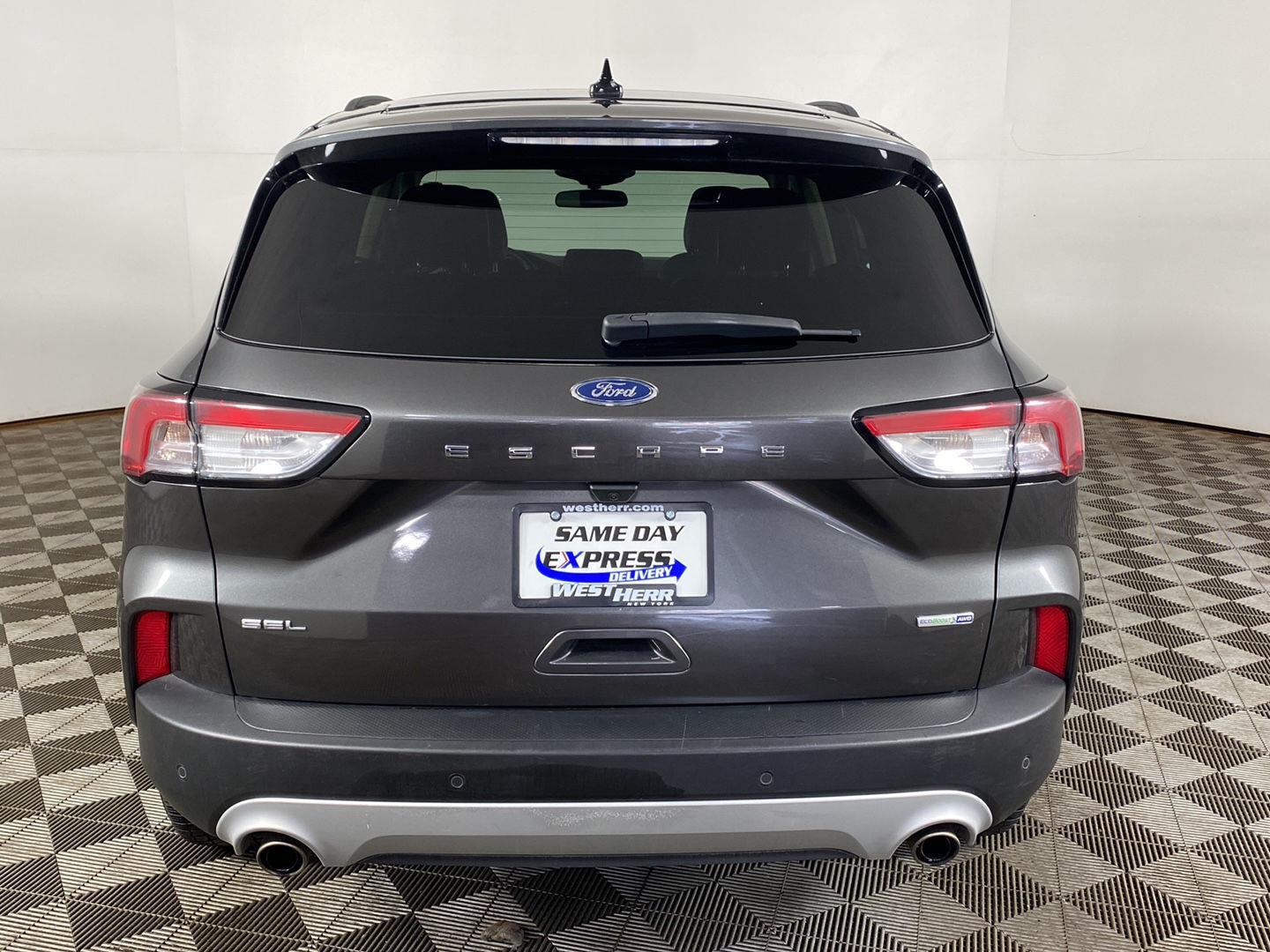 View vehicle photo 6