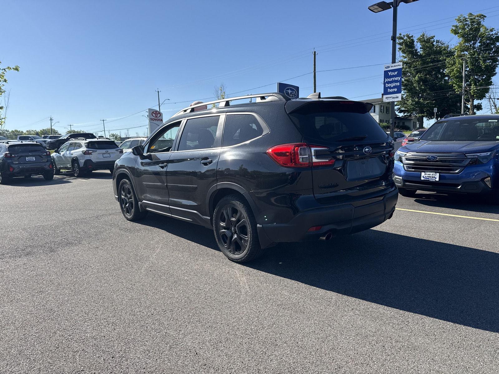 Used 2023 Crystal Black Silica Subaru Onyx Edition image 5
