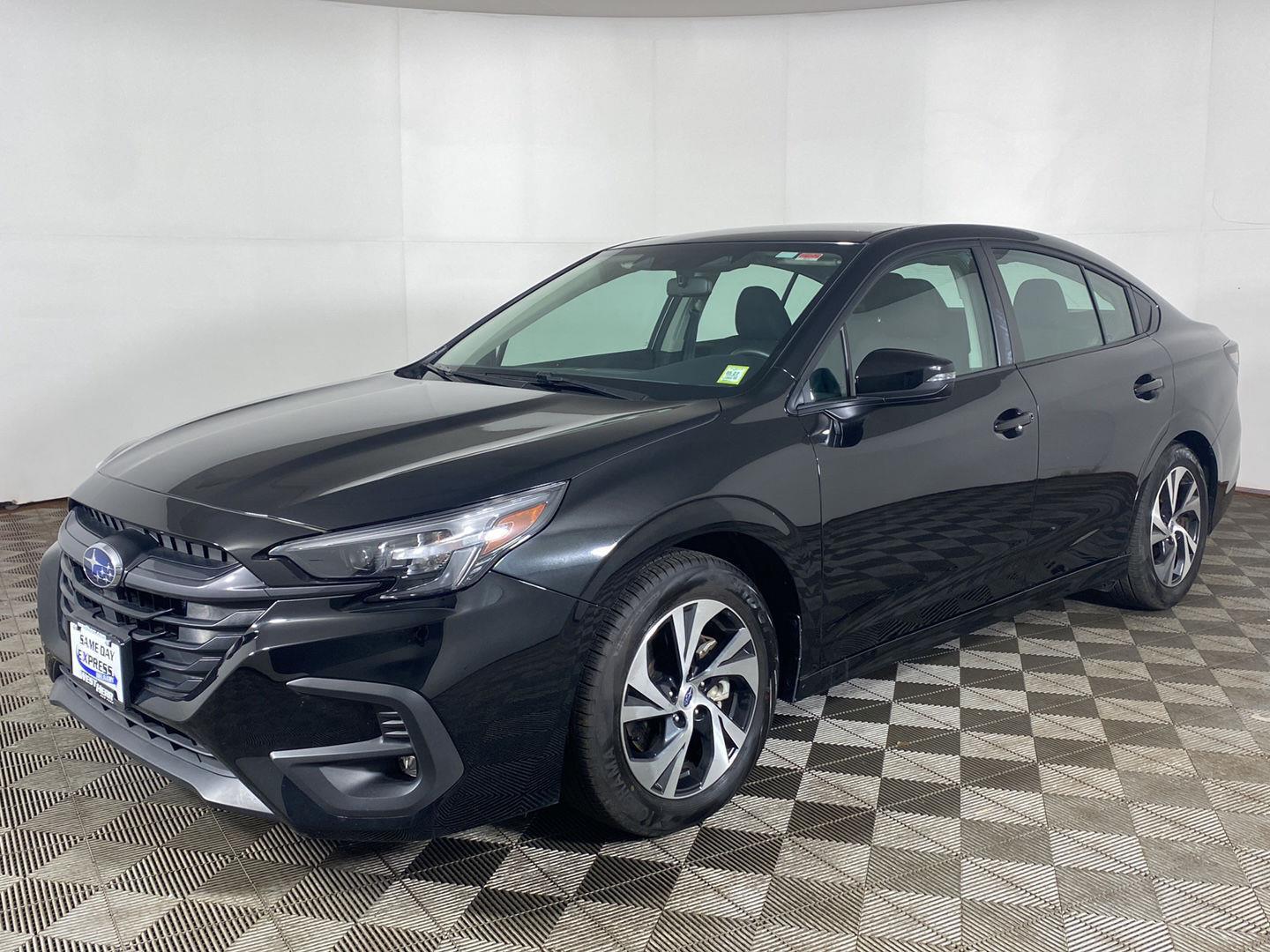 Used 2025 Crystal Black Silica Subaru Premium image 10