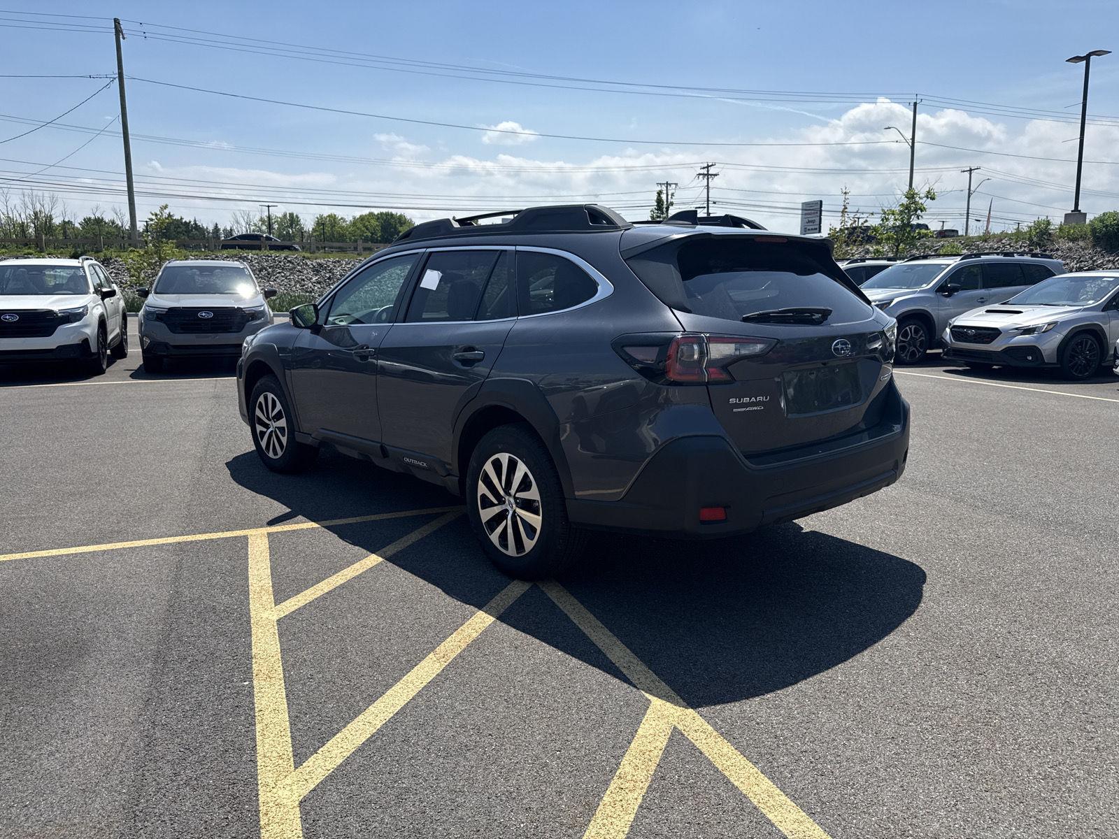 Used 2025 Magnetite Gray Metallic Subaru Premium image 5