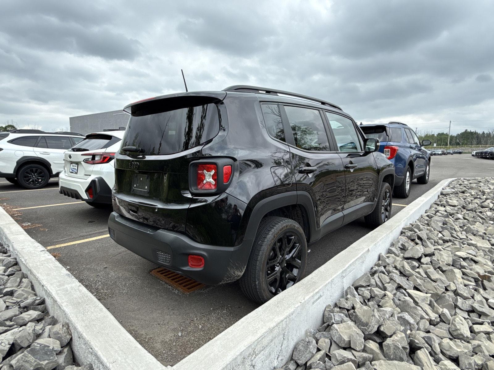 Used 2023 Black Clearcoat Jeep Altitude image 4