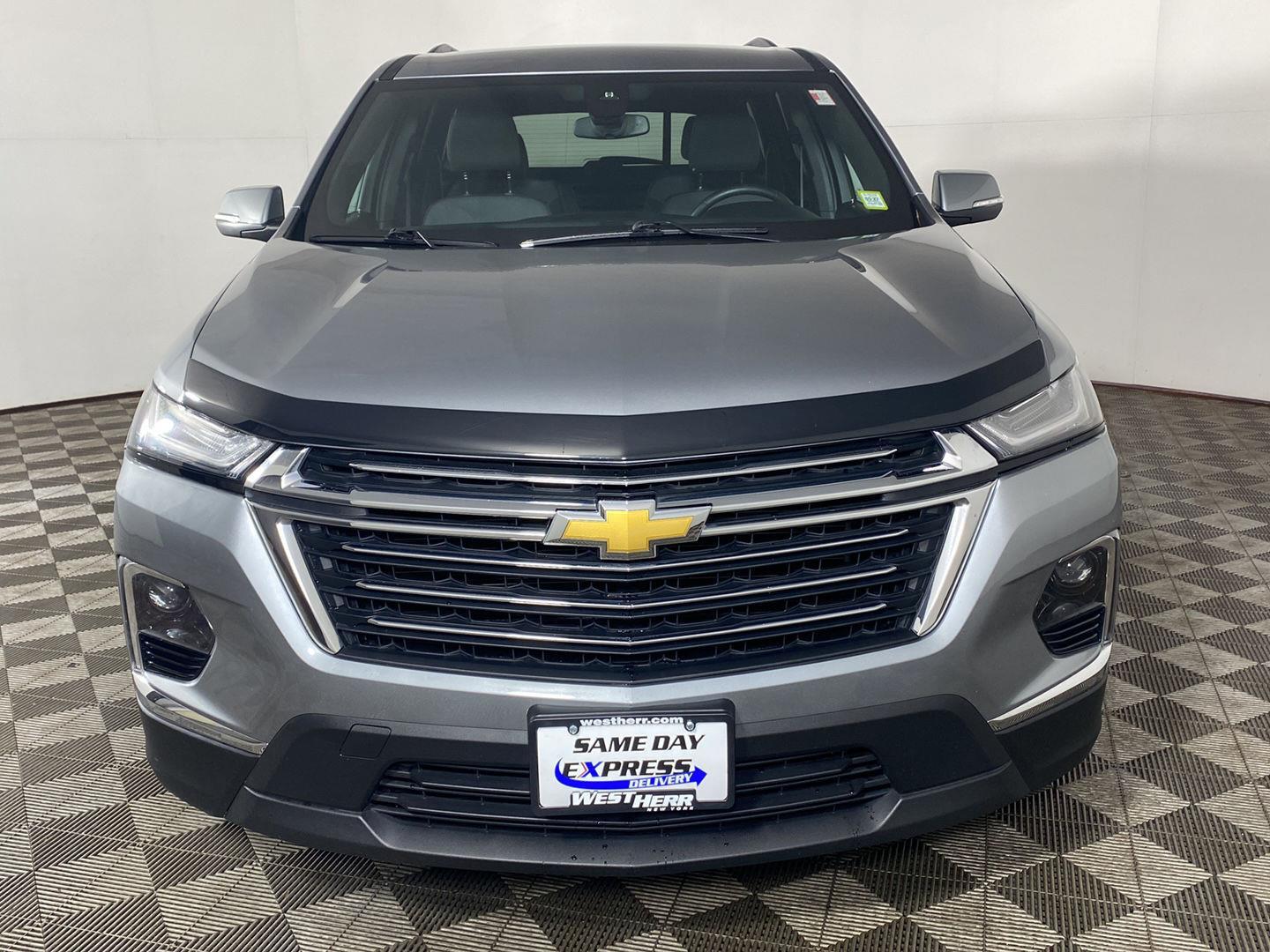 Used 2024 Sterling Gray Metallic Chevrolet LT Cloth image 11