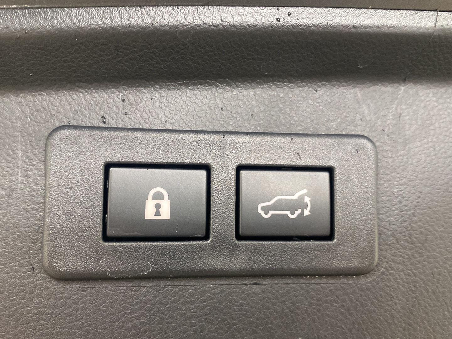 Used 2025 Magnetite Gray Metallic Subaru Premium image 29