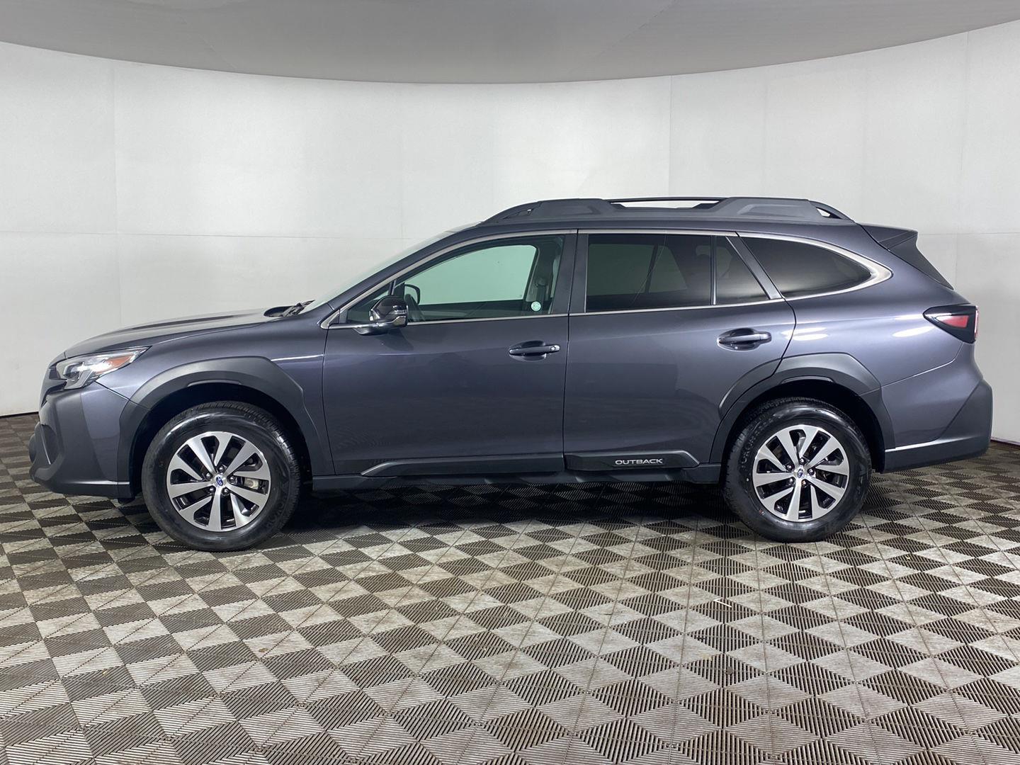 Used 2025 Magnetite Gray Metallic Subaru Premium image 9