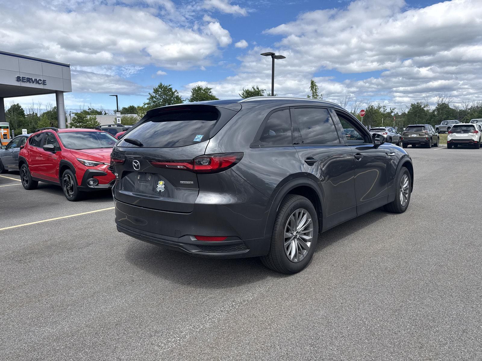 Used 2025 Machine Gray Metallic Mazda Preferred Package image 4