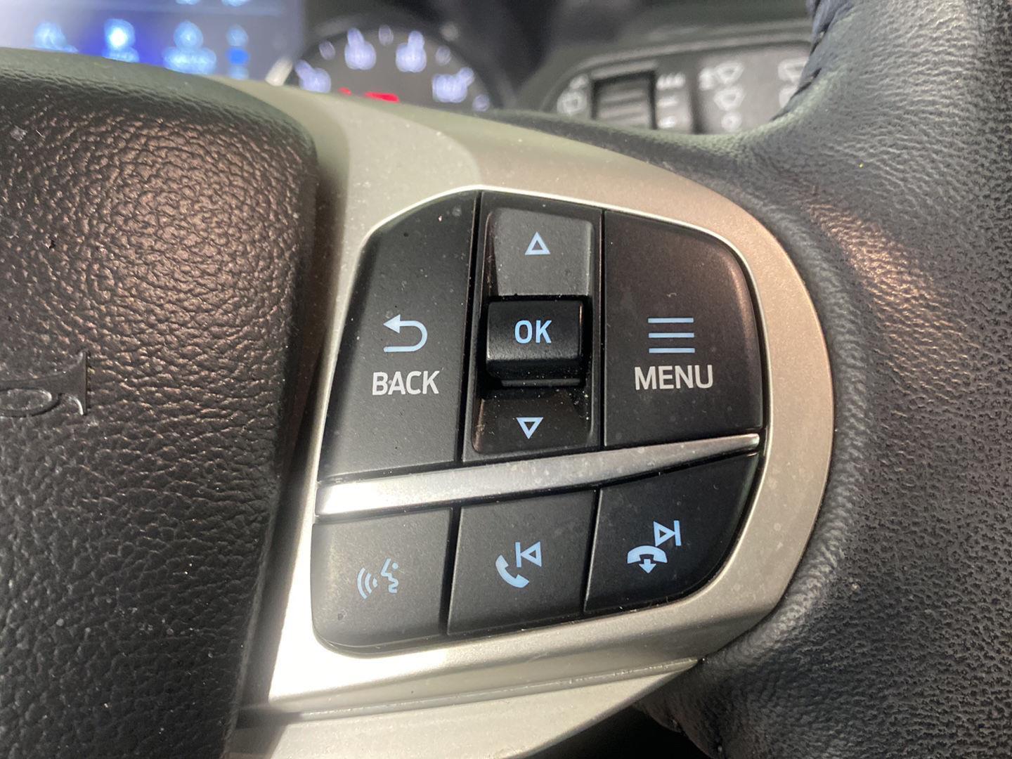Used 2023 Iconic Silver Ford XLT image 25