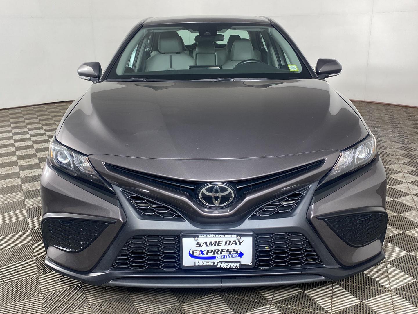 Used 2023 Predawn Gray Mica Toyota SE image 10