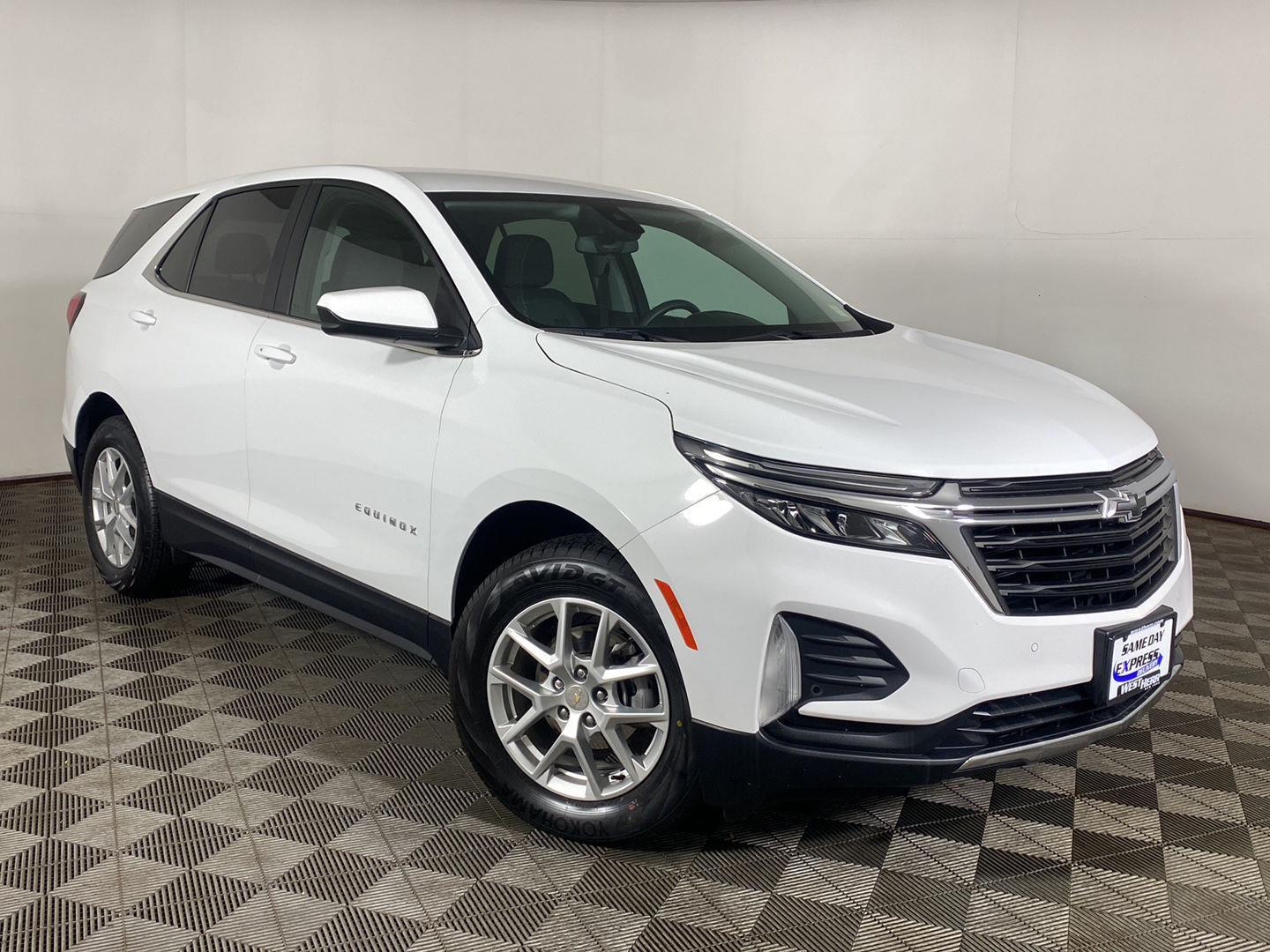 Summit White 2024 Chevrolet Equinox SUV / Crossover Four-Wheel Drive 6-Speed Automatic
