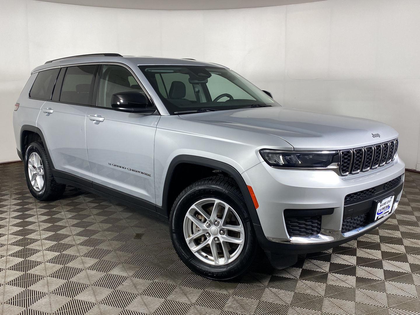  2023 Jeep Grand Cherokee L Laredo 4WD   