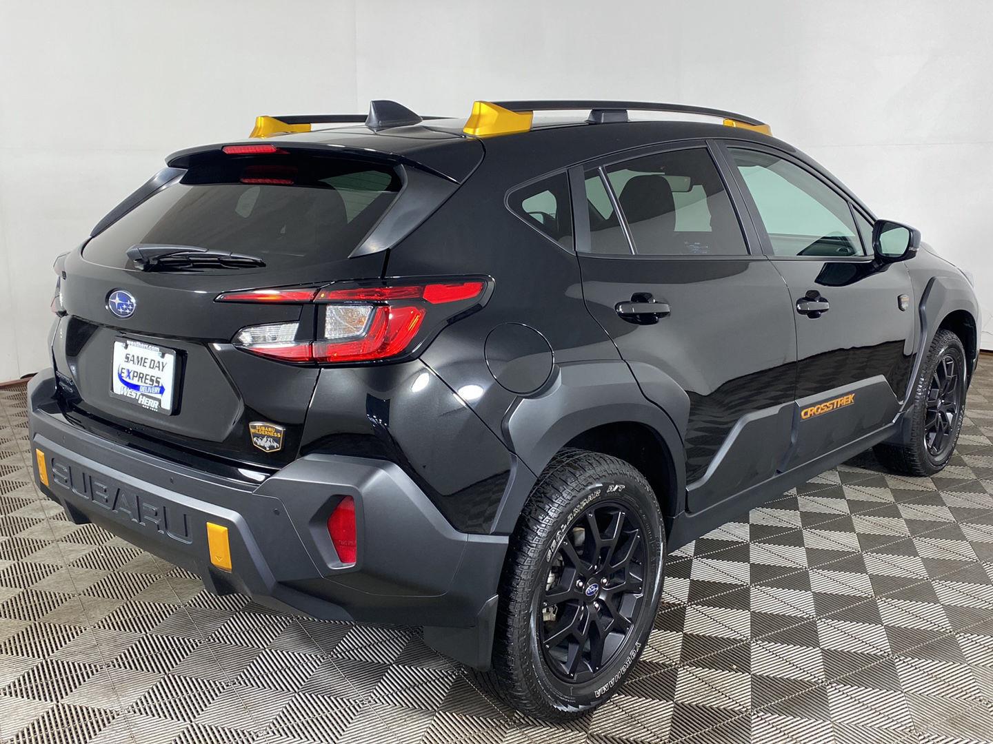 View vehicle photo 5