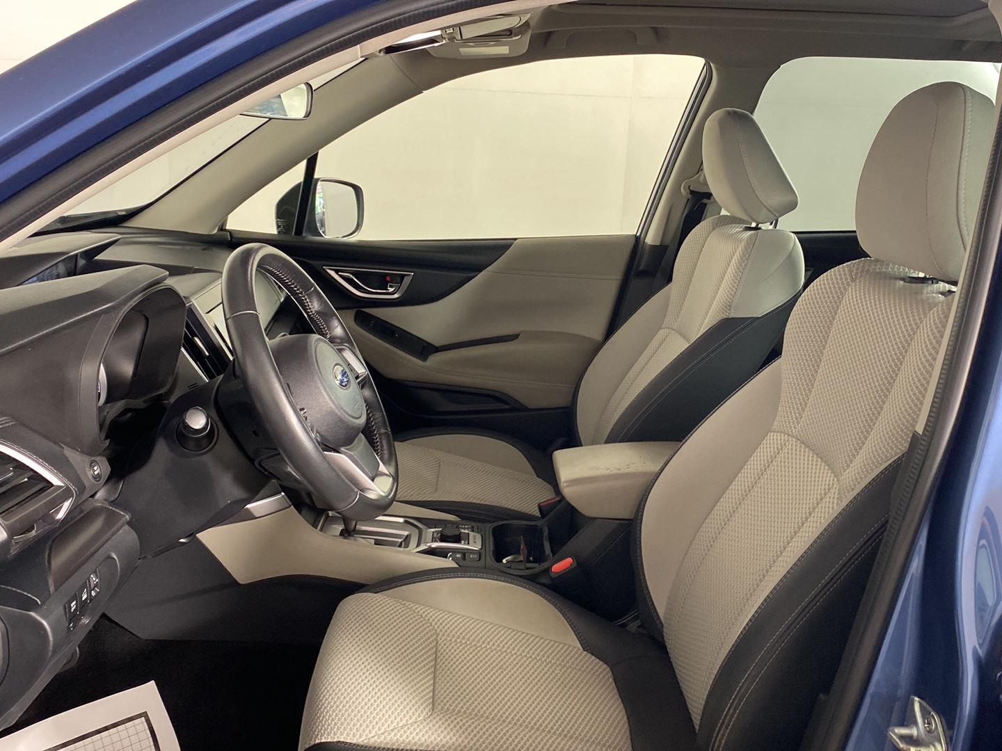 Used 2022 Horizon Blue Pearl Subaru Premium image 14