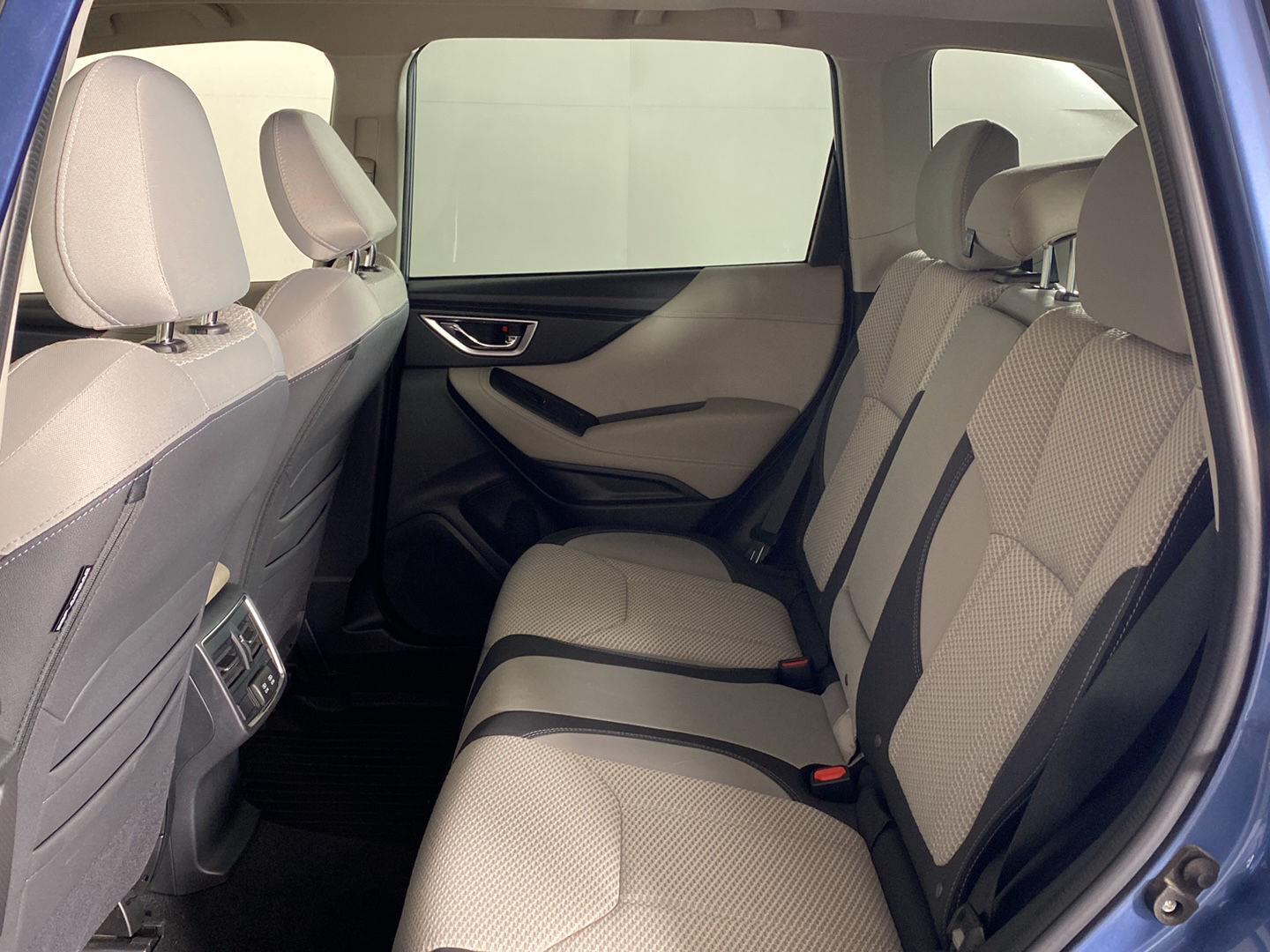 Used 2022 Horizon Blue Pearl Subaru Premium image 15