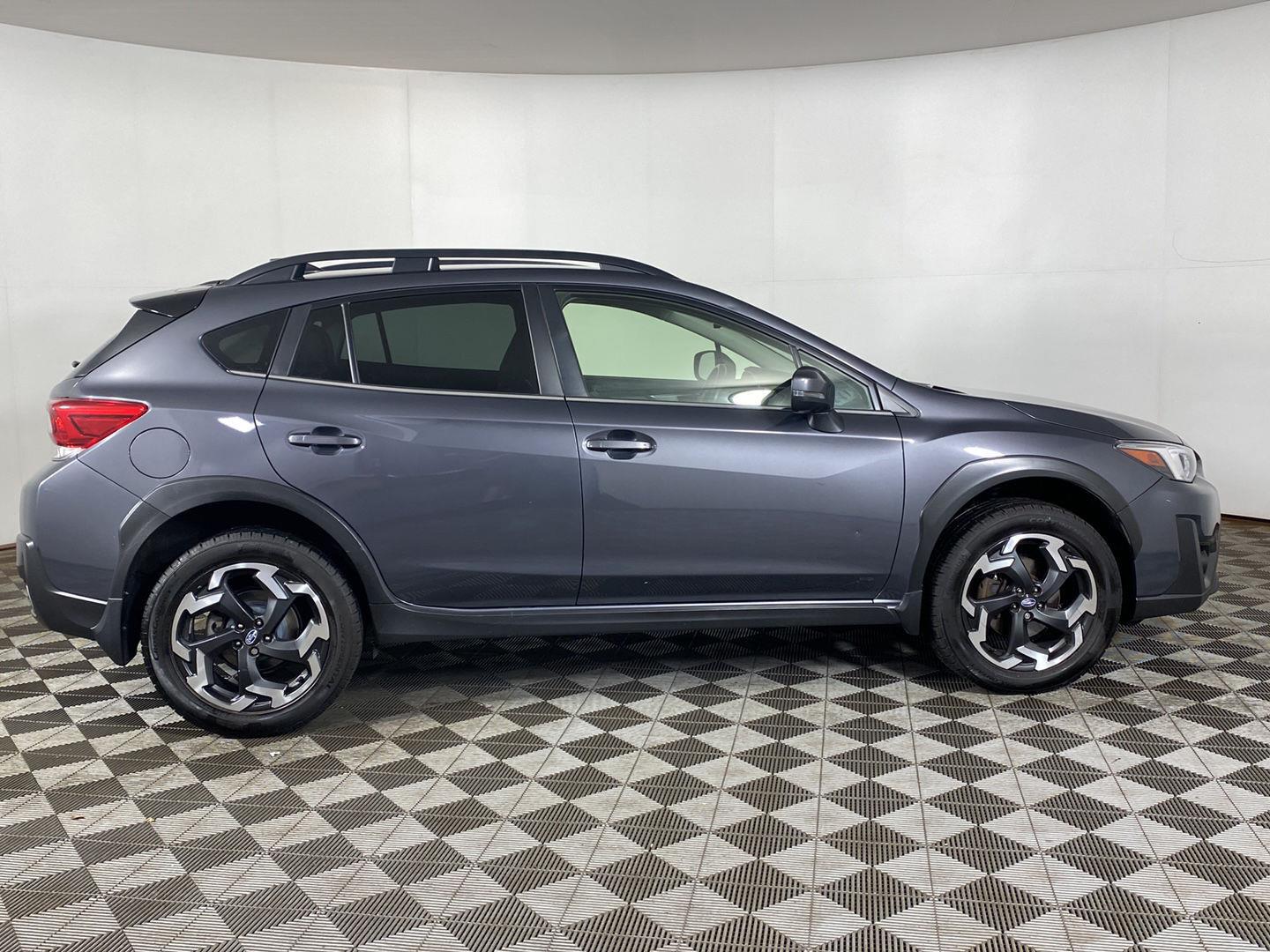 Used 2021 Magnetite Gray Metallic Subaru Limited image 4