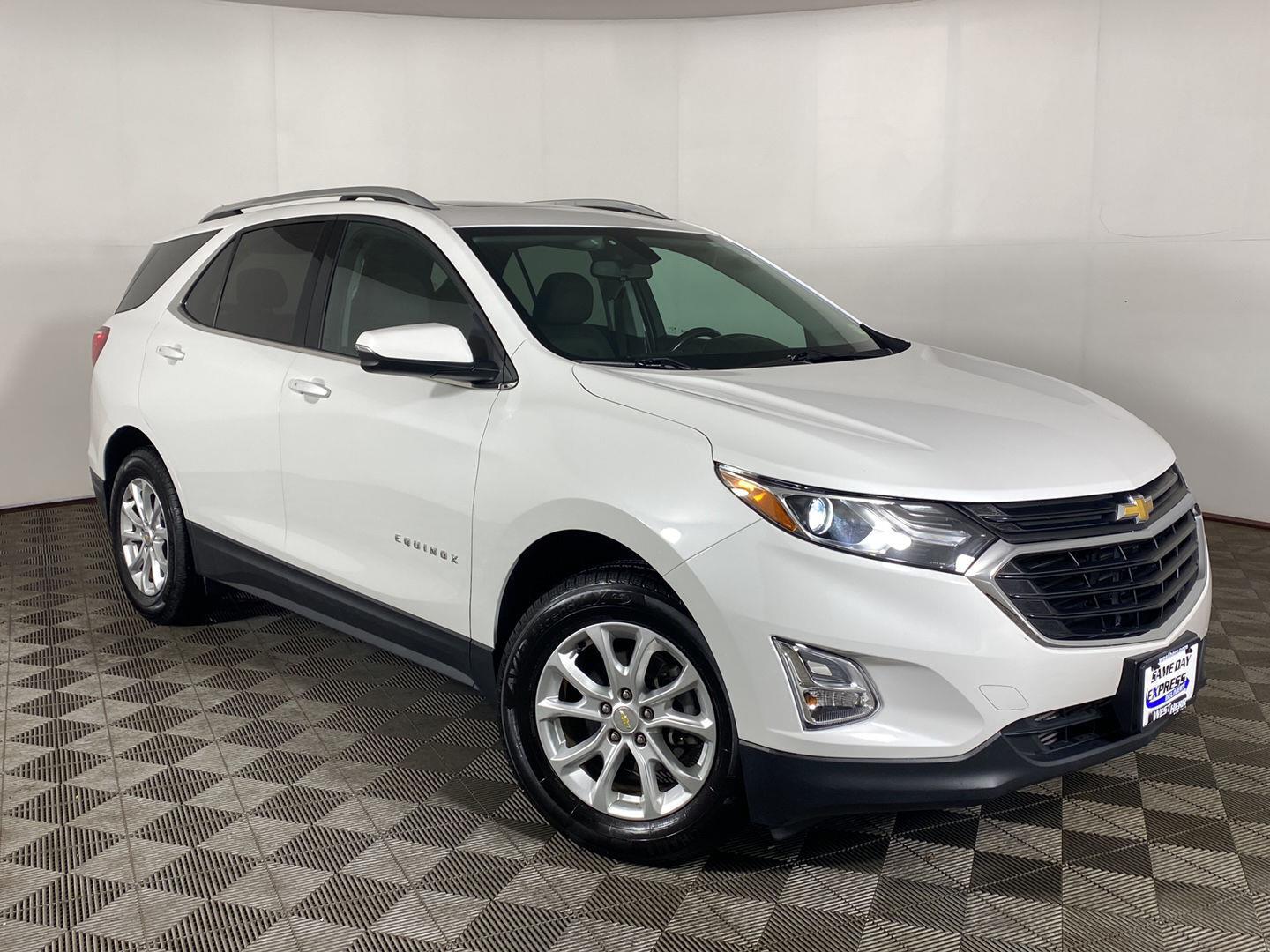 White (Iridescent Pearl Tricoat) 2019 Chevrolet Equinox SUV / Crossover Four-Wheel Drive 6-Speed Automatic
