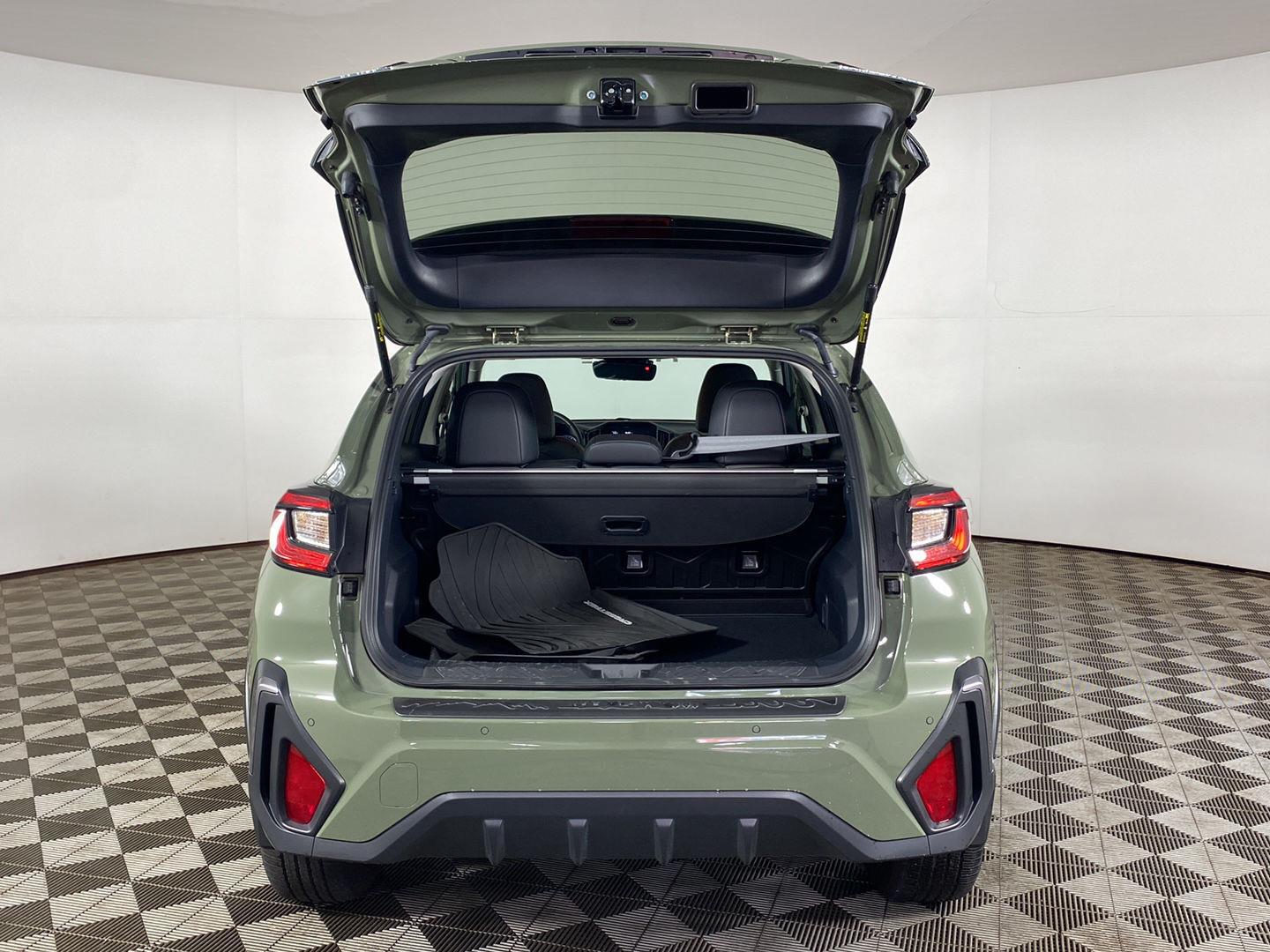 Used 2025 Alpine Green Subaru Limited image 7