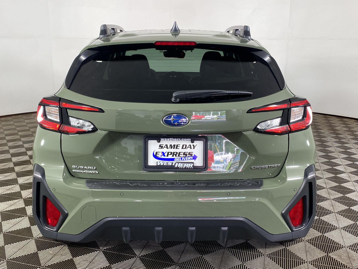 Used 2025 Alpine Green Subaru Limited image 6