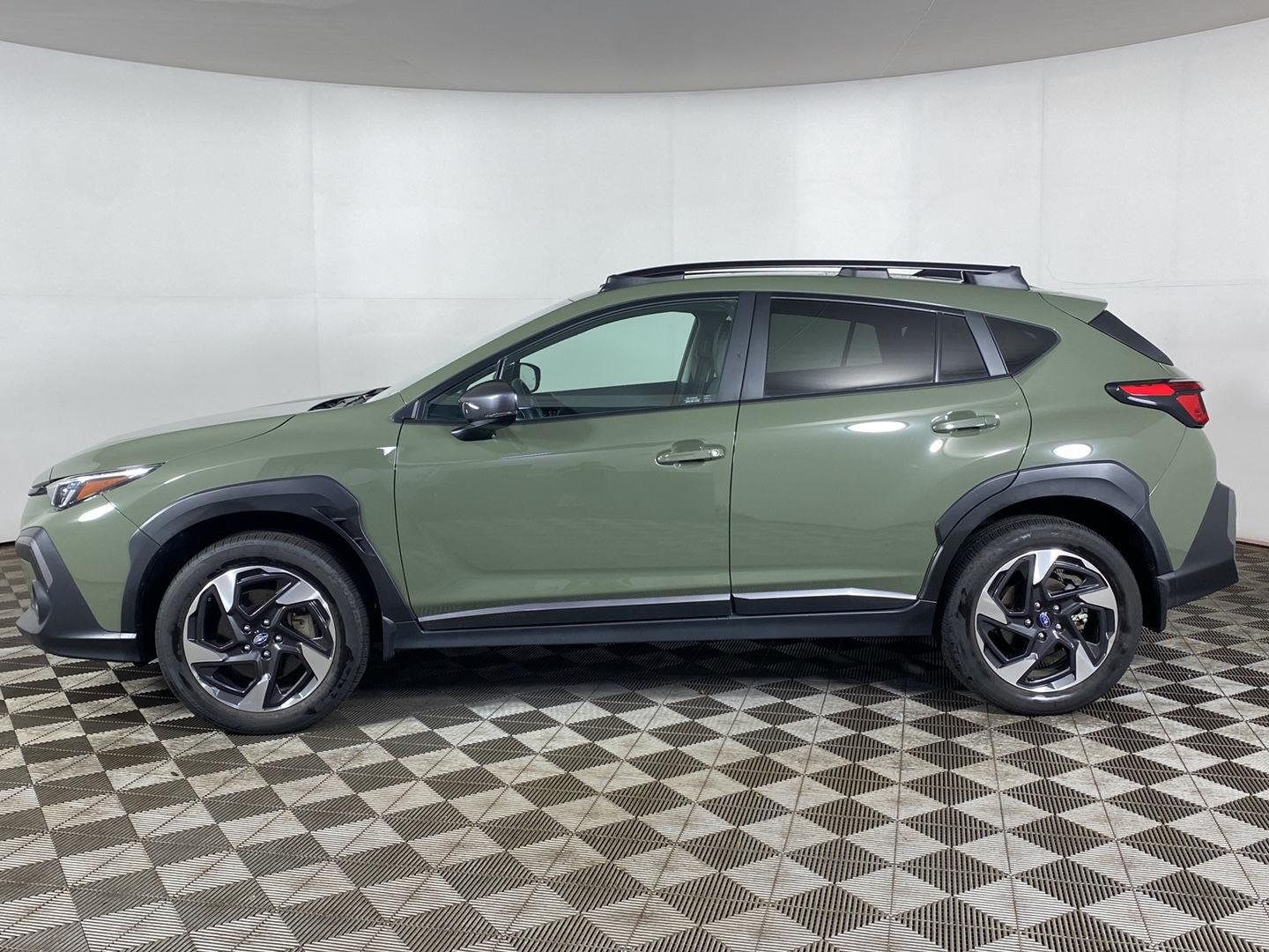 Used 2025 Alpine Green Subaru Limited image 4