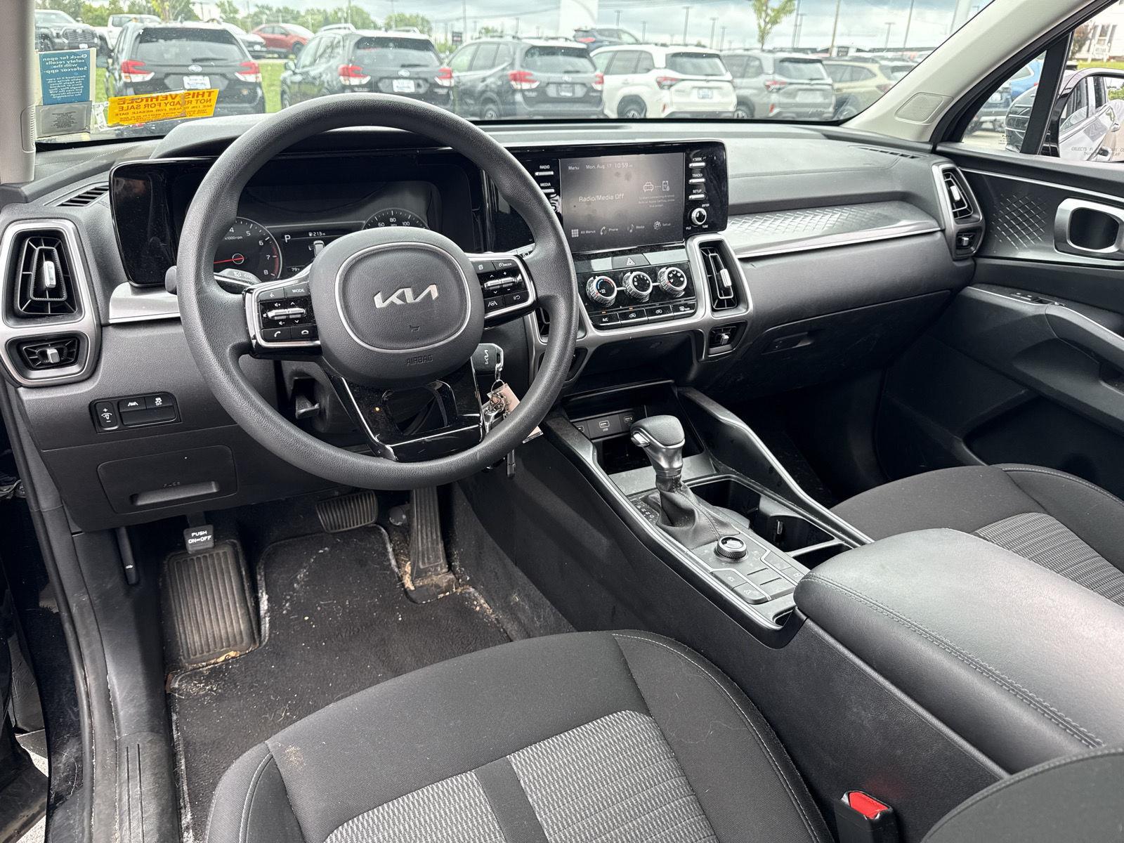 View vehicle photo 7